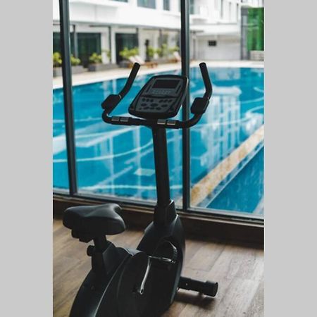Jazz Suites 1 Vivacity Кучинг Экстерьер фото