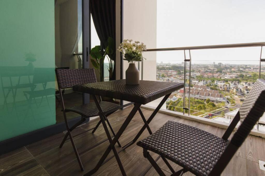 Jazz Suites 1 Vivacity Кучинг Экстерьер фото