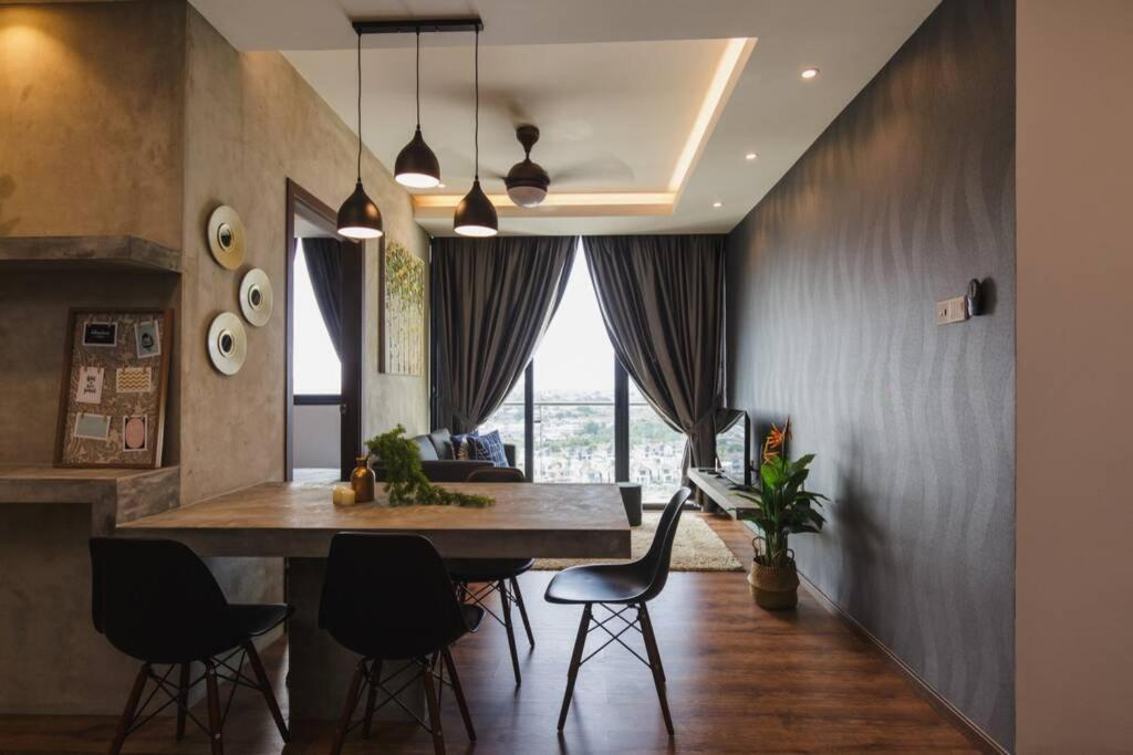 Jazz Suites 1 Vivacity Кучинг Экстерьер фото