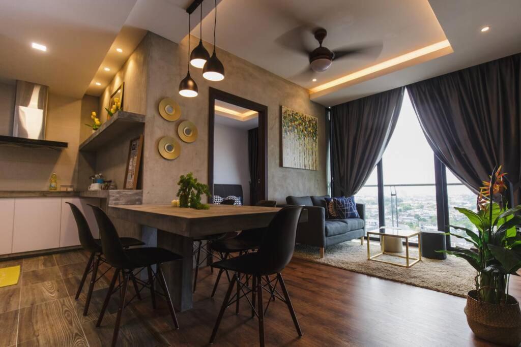 Jazz Suites 1 Vivacity Кучинг Экстерьер фото