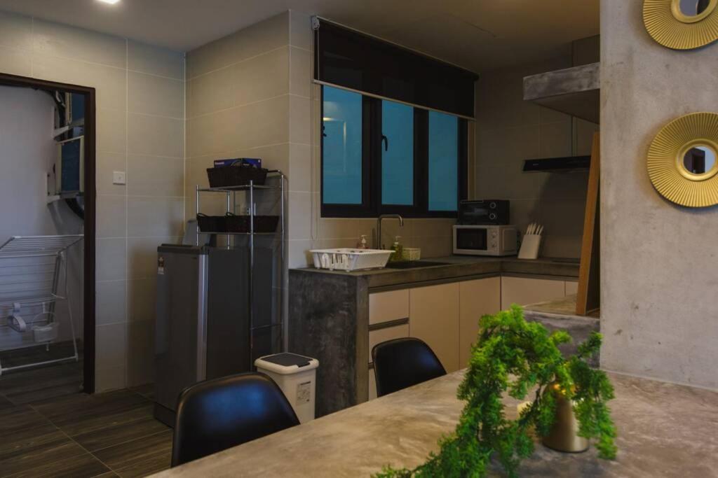 Jazz Suites 1 Vivacity Кучинг Экстерьер фото