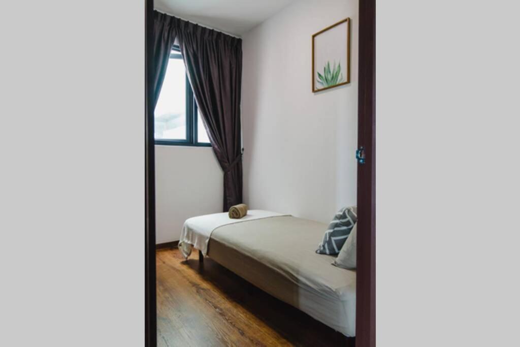 Jazz Suites 1 Vivacity Кучинг Экстерьер фото