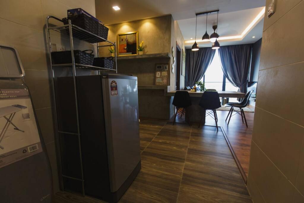 Jazz Suites 1 Vivacity Кучинг Экстерьер фото